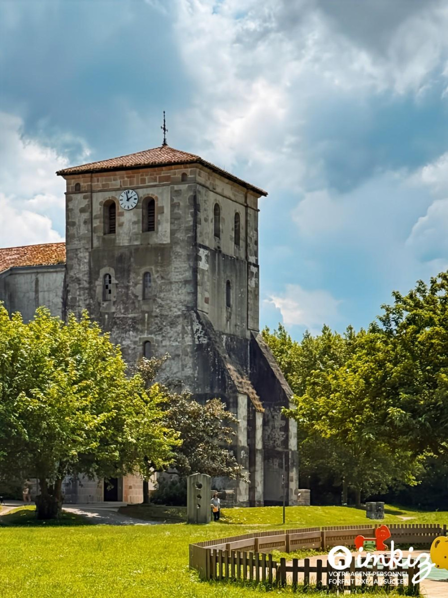 
                                                Vente
                                                 Appartement T3 au calme  bourg hors surtourisme