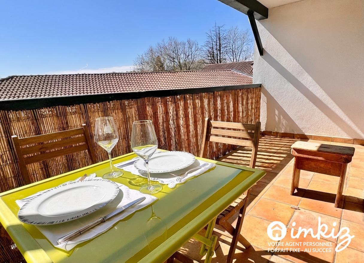 
                                                Vente
                                                 Appartement T3 au calme  bourg hors surtourisme