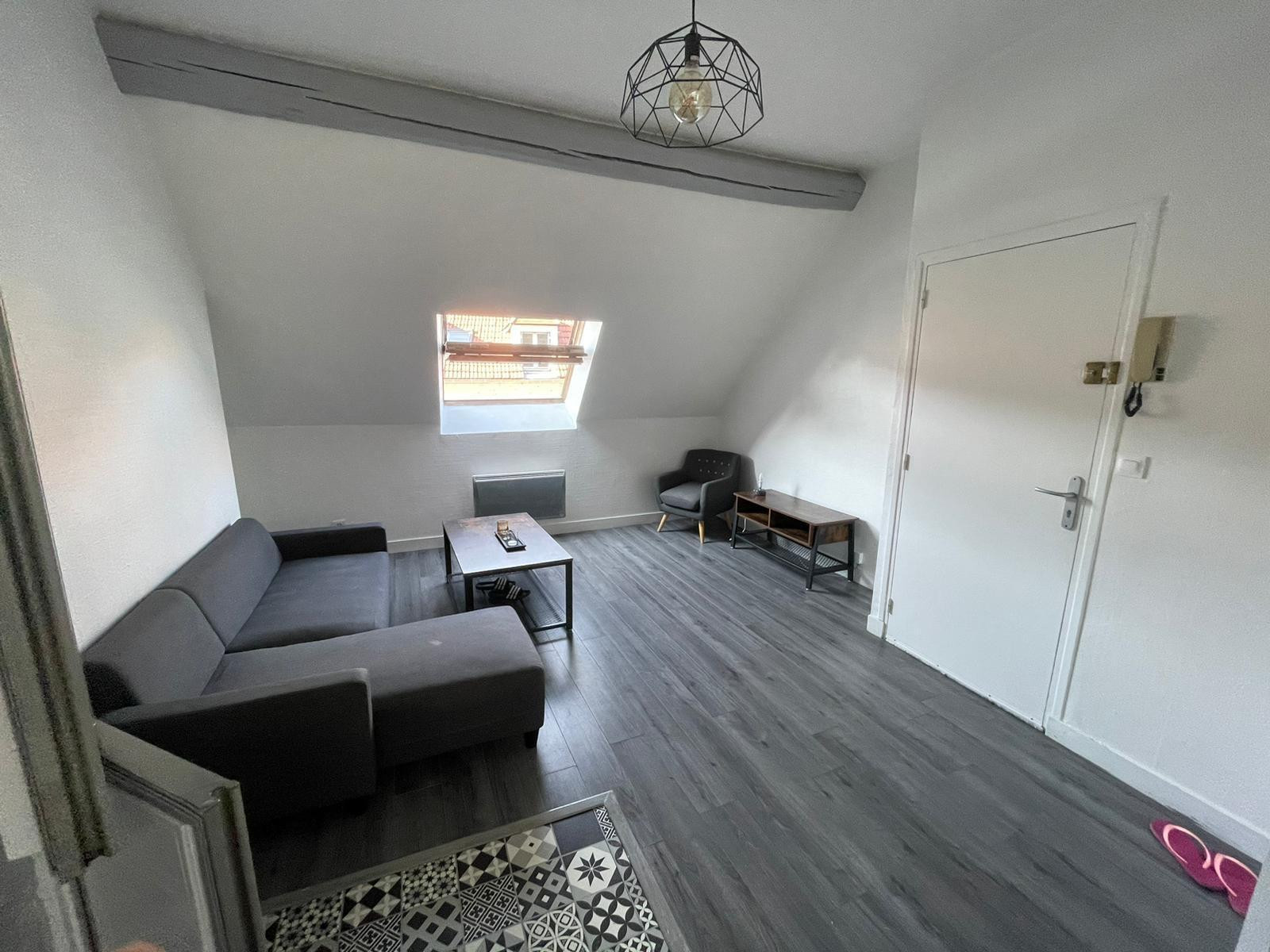 
                                                Location
                                                 Appartement T3 au cœur des rues commerçantes