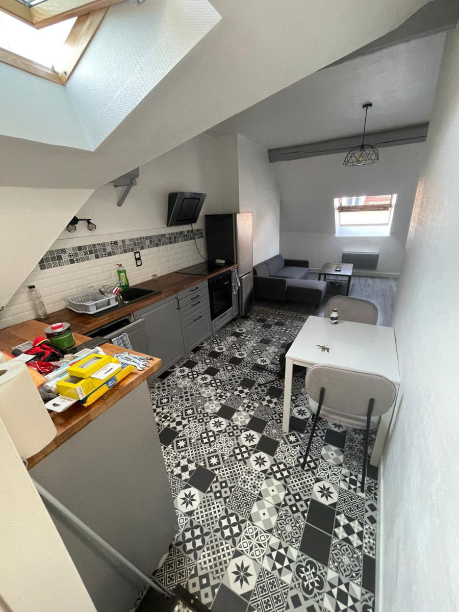 
                                                Location
                                                 Appartement T3 au cœur des rues commerçantes