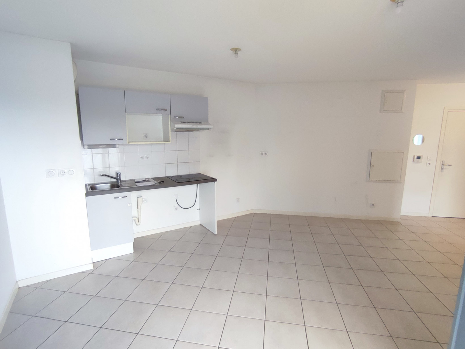 
                                                Vente
                                                 T3 avec balcon loggia et deux parkings