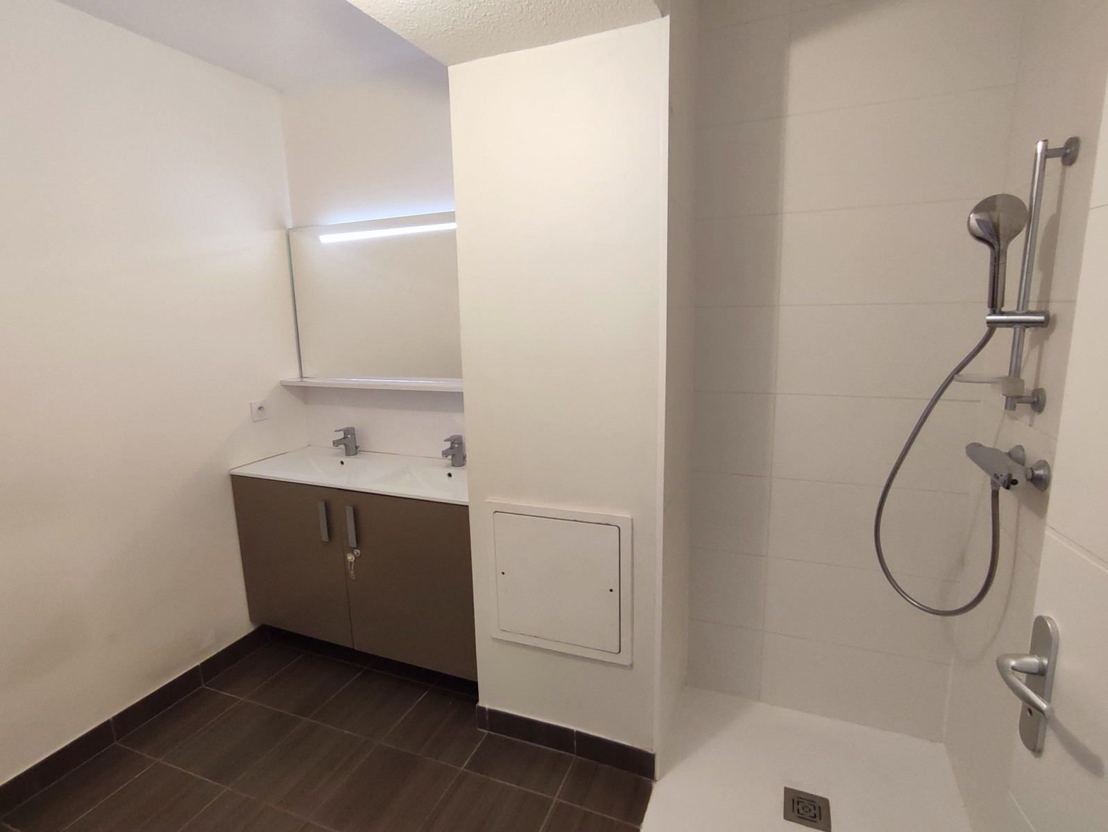 
                                                Vente
                                                 T3 avec balcon loggia et deux parkings