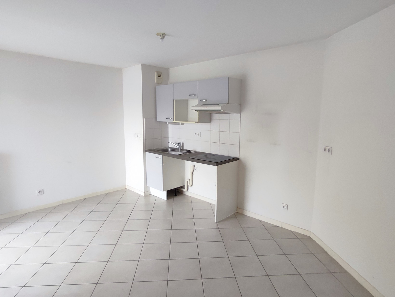
                                                Vente
                                                 T3 avec balcon loggia et deux parkings