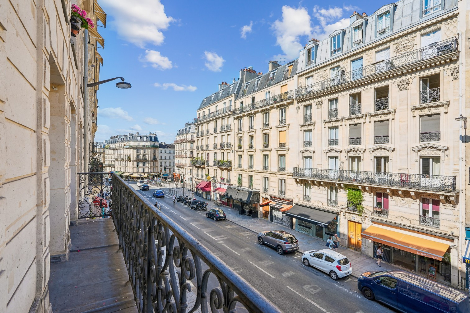 
                                                Vente
                                                 Appartement T3 avec balcon - Paris 5e