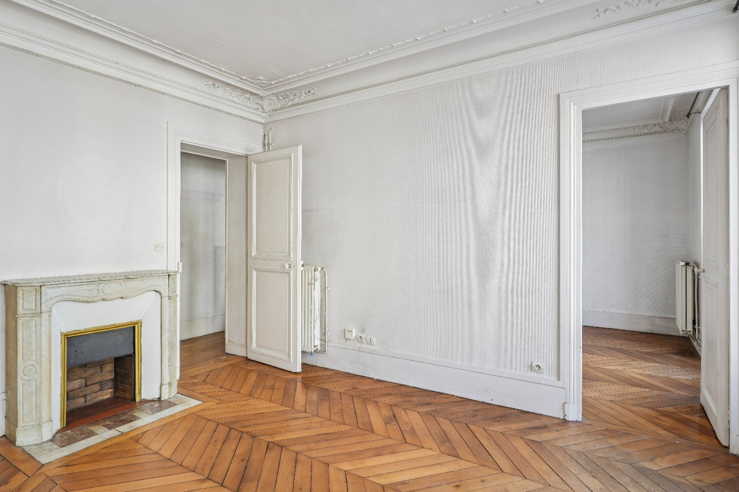 
                                                Vente
                                                 Appartement T3 avec balcon - Paris 5e