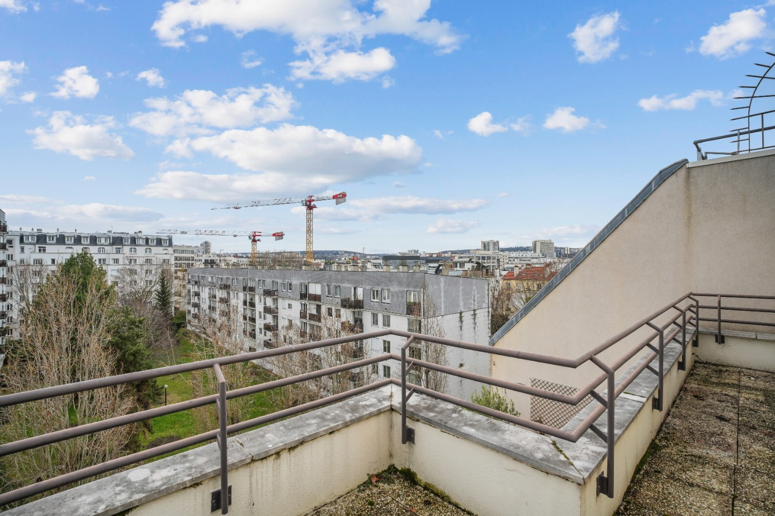 
                                                Vente
                                                 Dernier étage - Appartement T2 avec terrasse