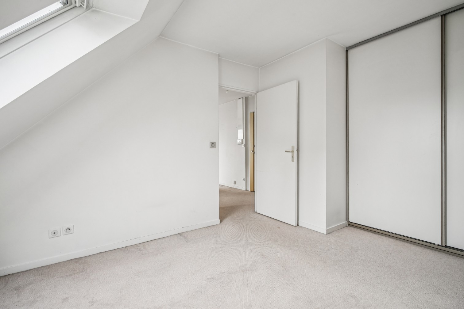 
                                                Vente
                                                 Dernier étage - Appartement T2 avec terrasse