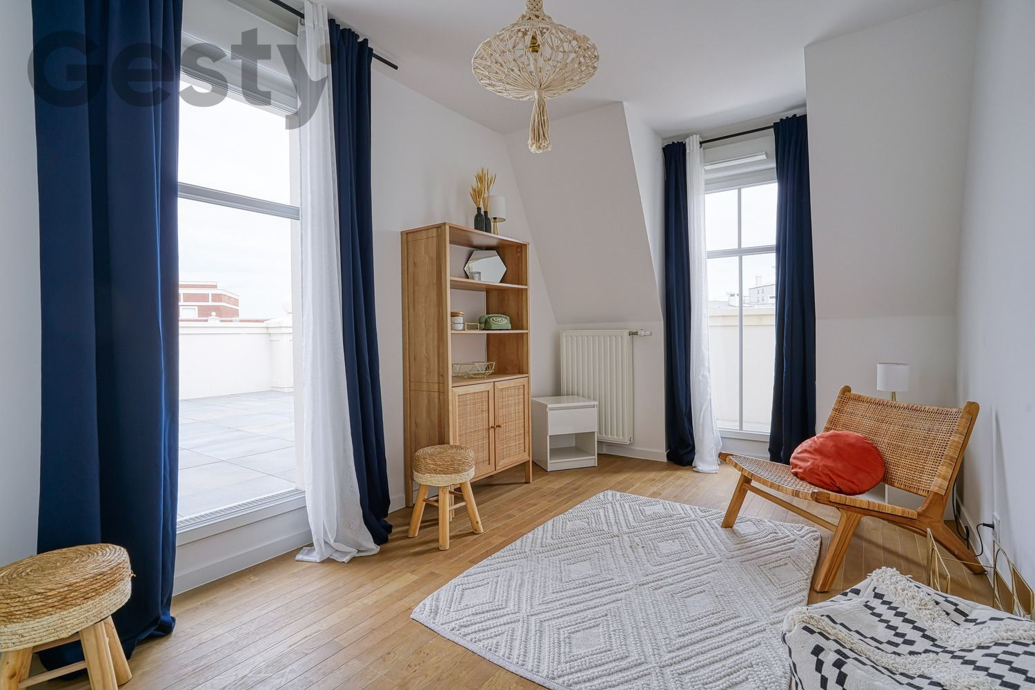 
                                                Location
                                                 Appartement T3 avec terrasse de 82m²
