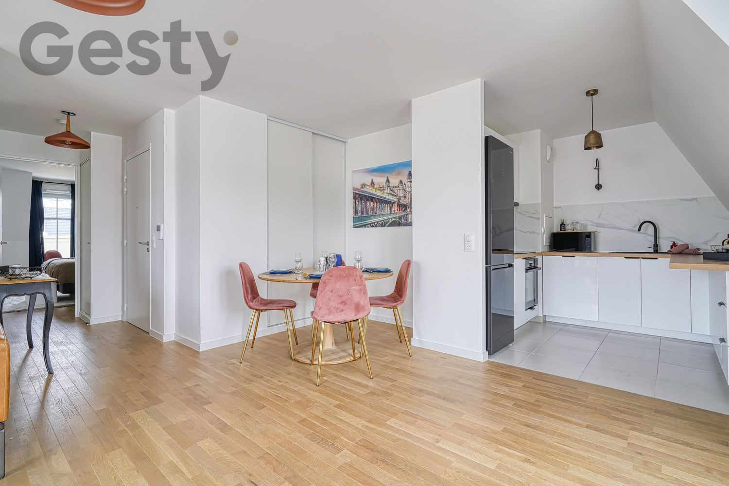 
                                                Location
                                                 Appartement T3 avec terrasse de 82m²