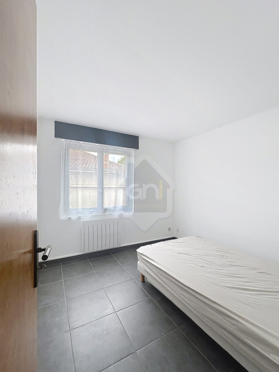 
                                                Location
                                                 Appartement T3 - Balcon