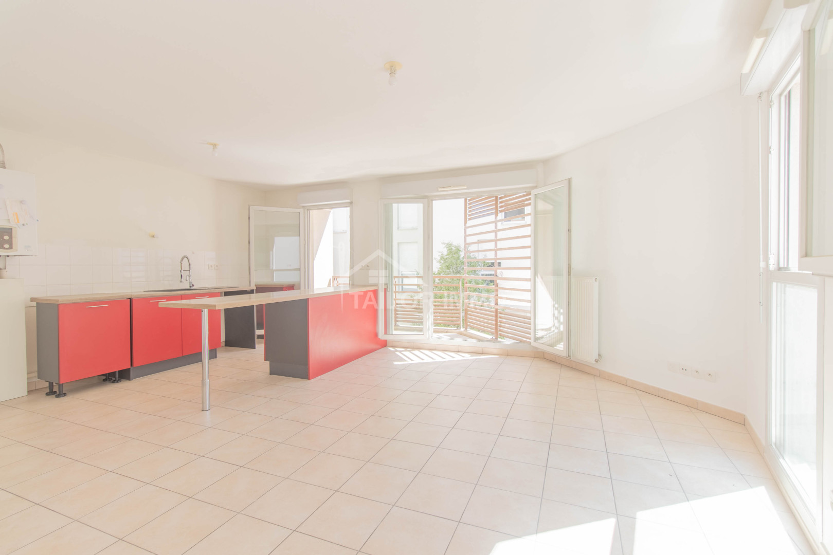 
                                                Vente
                                                 Appartement T3 - Balcon & Garage