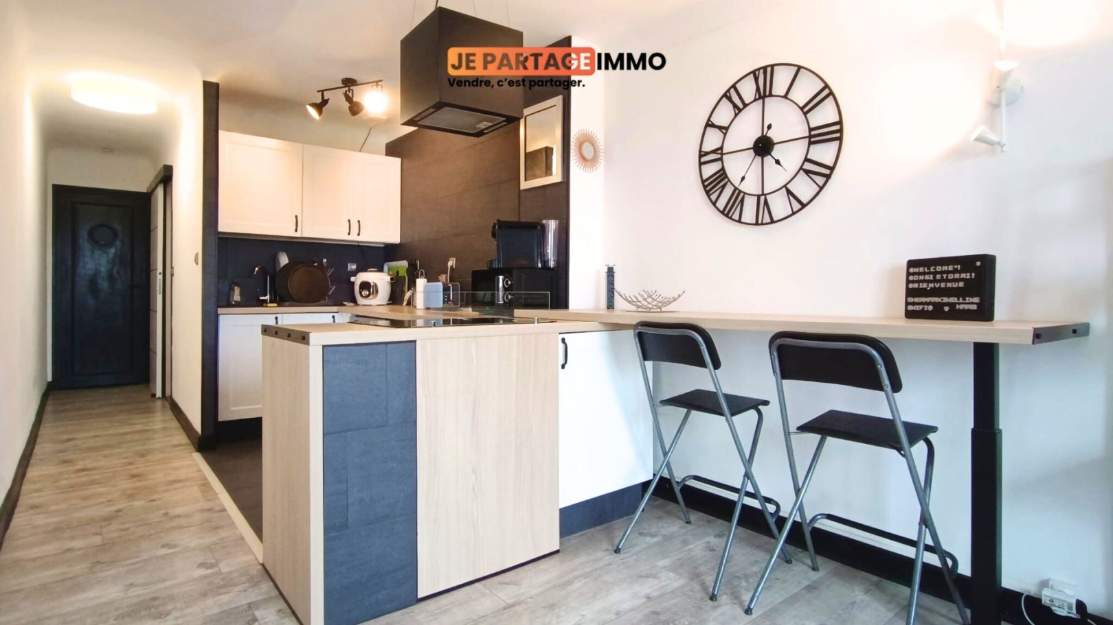 
                                                Vente
                                                 Appartement T3 Bidart centre, 3eme ligne océan, inspiration loft avec jardin et vue Pyrénées