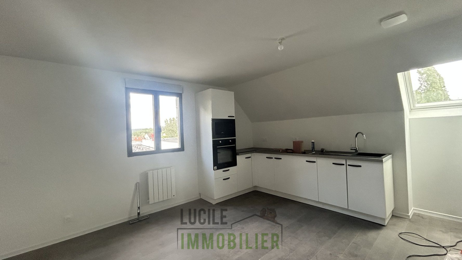 
                                                Location
                                                 Appartement T3 BREUIL LE VERT