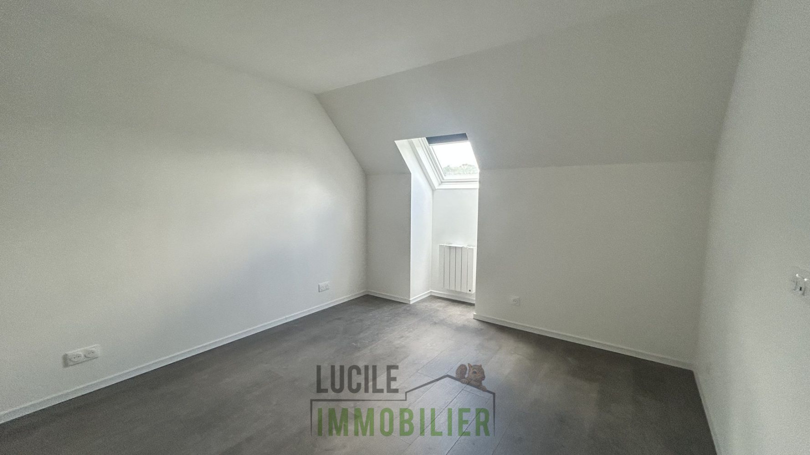 
                                                Location
                                                 Appartement T3 BREUIL LE VERT