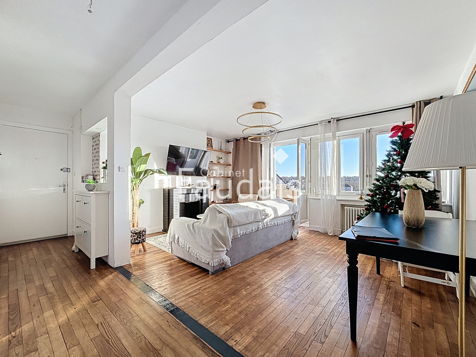 
                                                Vente
                                                 Appartement T3, centre-ville SAINT-LÔ