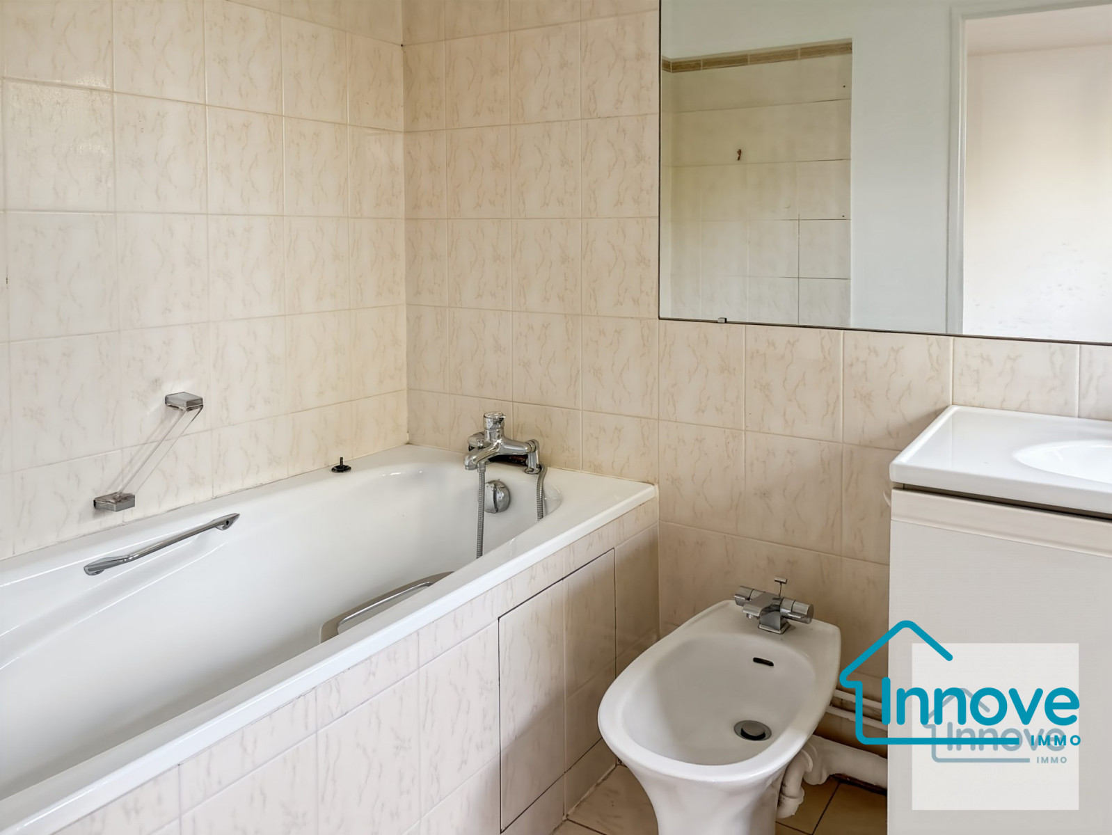 
                                                Vente
                                                 Appartement T3 dans résidence Senior sécurisée
