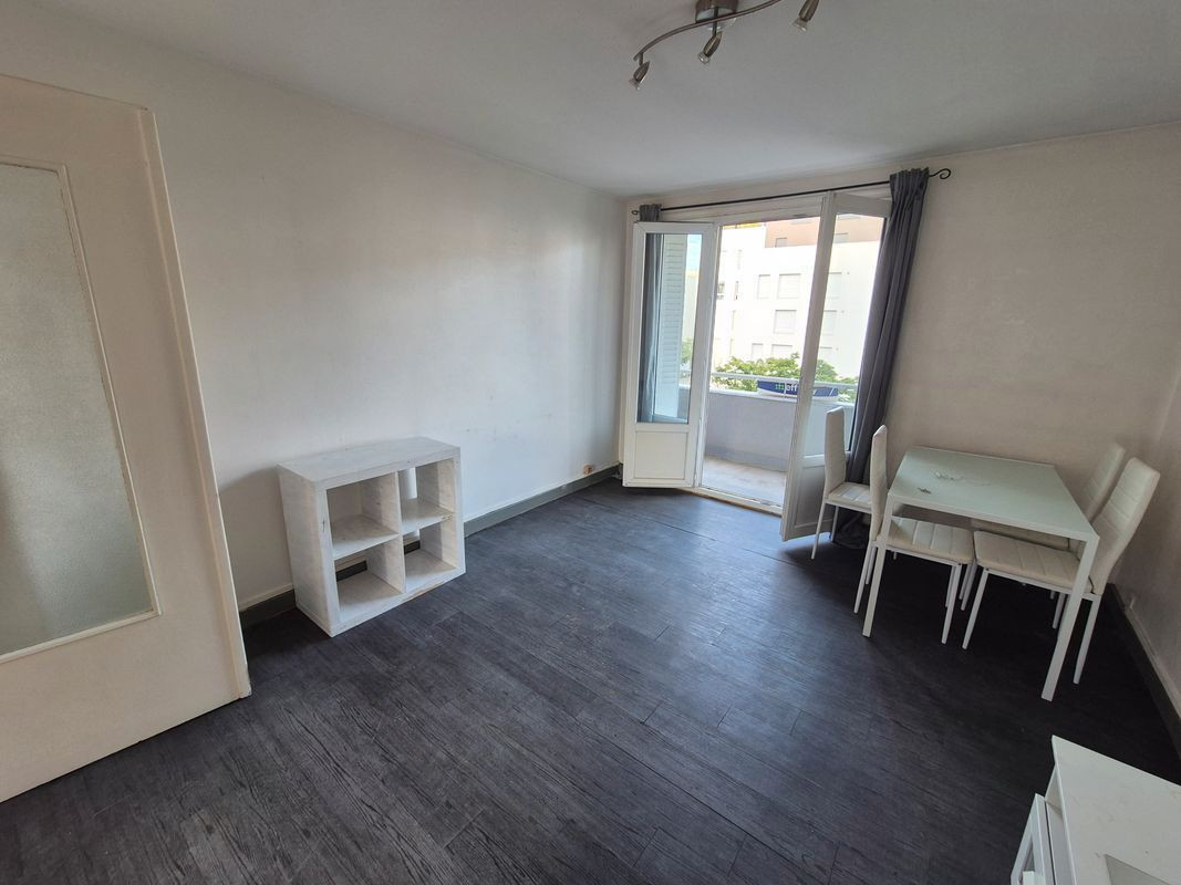 
                                                Location
                                                 Appartement T3 de 54 m² + Balcon + Cave, Rue Léon