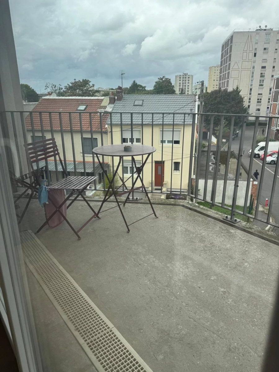 
                                                Vente
                                                 Appartement T3 de 58 m² avec balcon