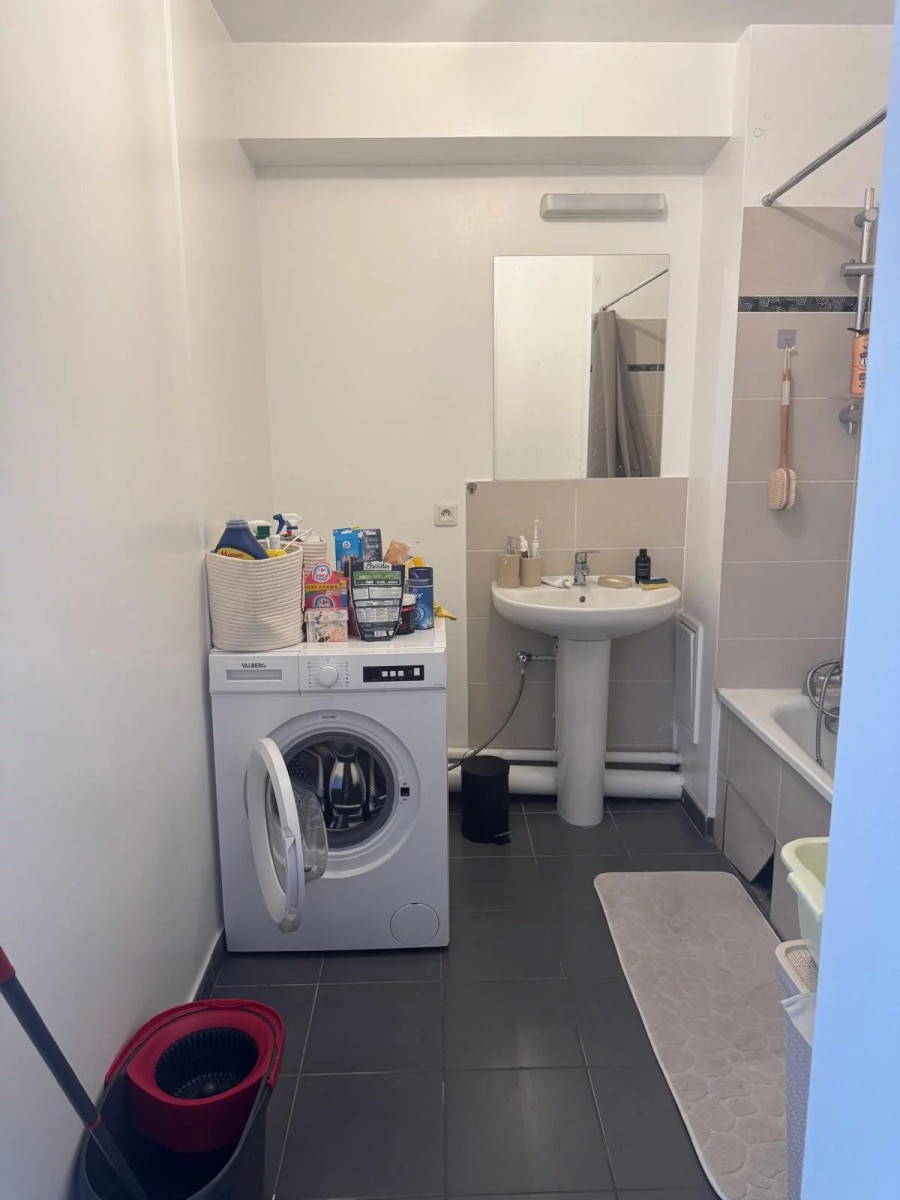 
                                                Vente
                                                 Appartement T3 de 58 m² avec balcon