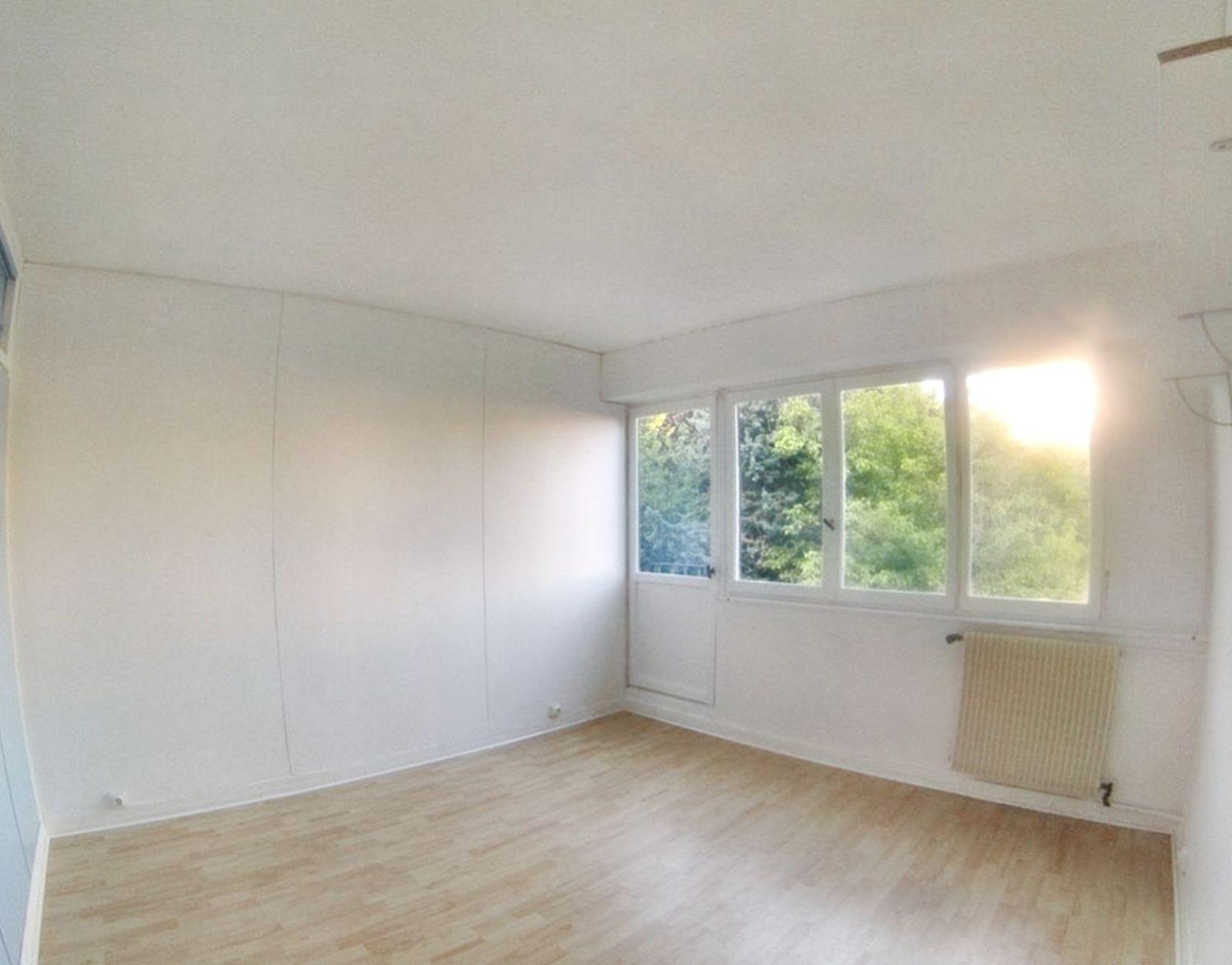 
                                                Location
                                                 Appartement T3 de 65 m2 très lumineux