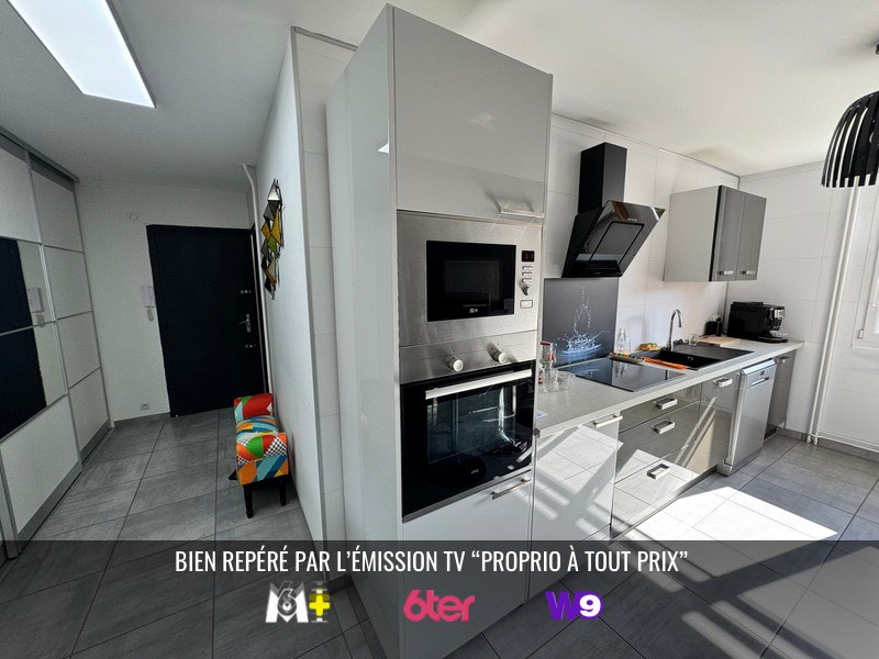 
                                                Vente
                                                 Appartement T3 de 66 m² refait à neuf UNIEUX