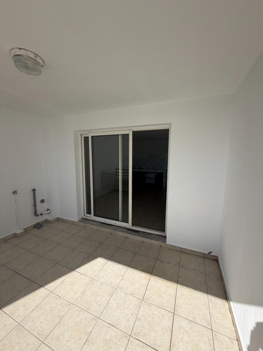 
                                                Location
                                                 Appartement T3 de 75M2 SAINT ANDRÉ