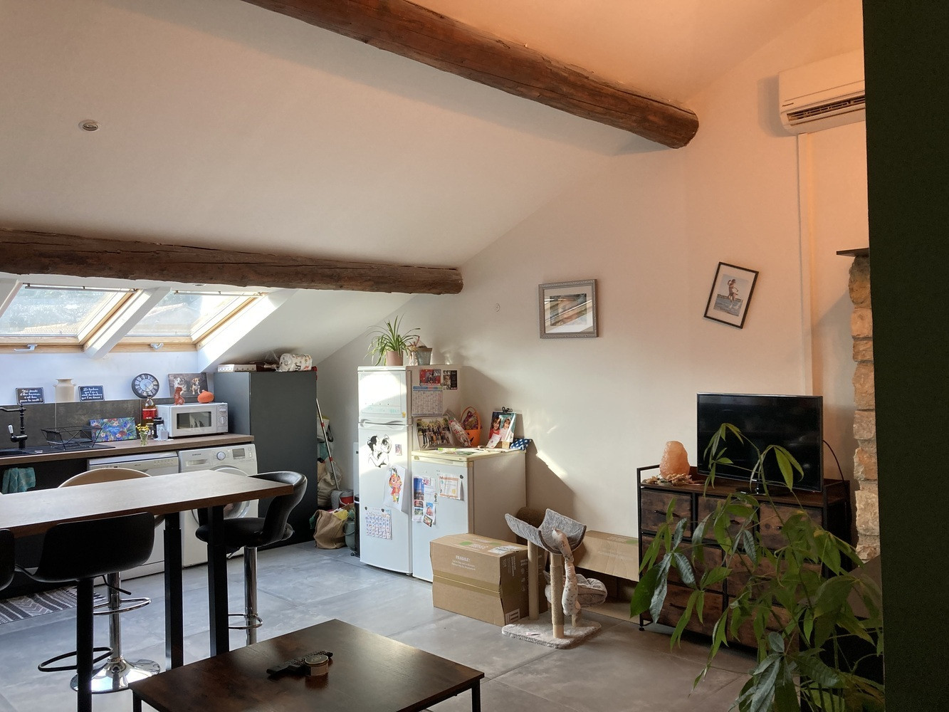 
                                                Vente
                                                 appartement T3 en excellent état MERINDOL