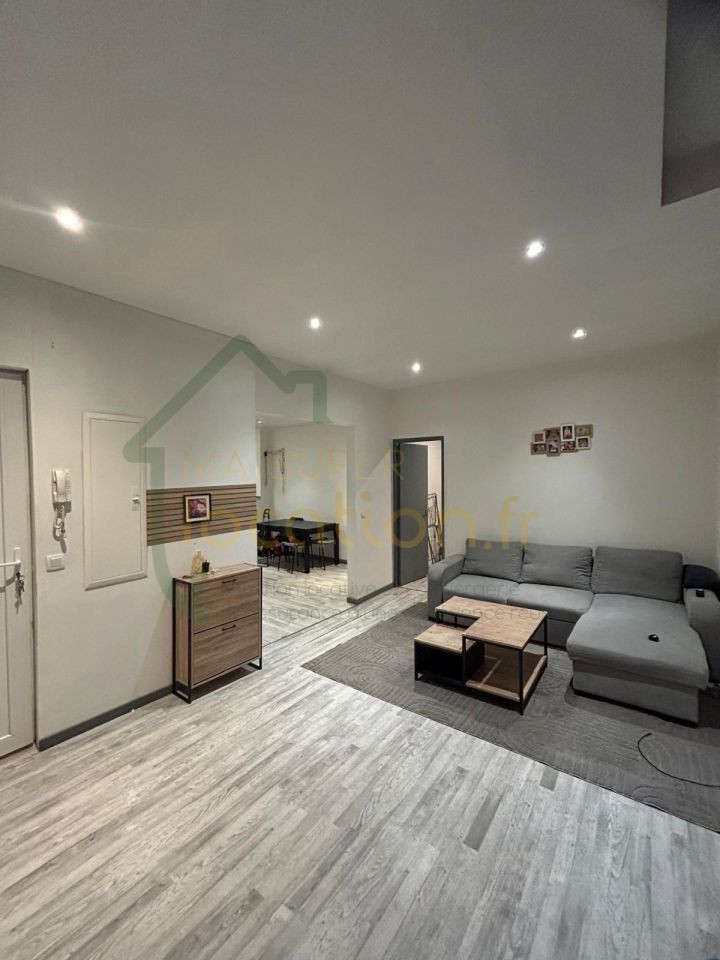 
                                                Location
                                                 Appartement T3 en HYPER-CENTRE de Saint-Quentin
