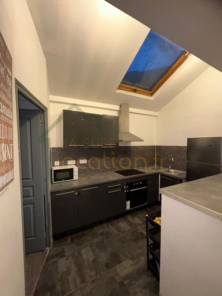 
                                                Location
                                                 Appartement T3 en HYPER-CENTRE de Saint-Quentin