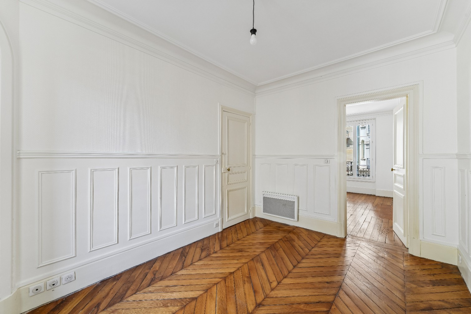 
                                                Vente
                                                 Appartement T3 - Levallois - 34 Rivay