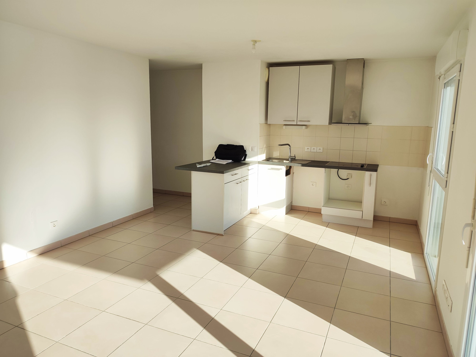 
                                                Vente
                                                 Appartement T3 Libre à Bègles