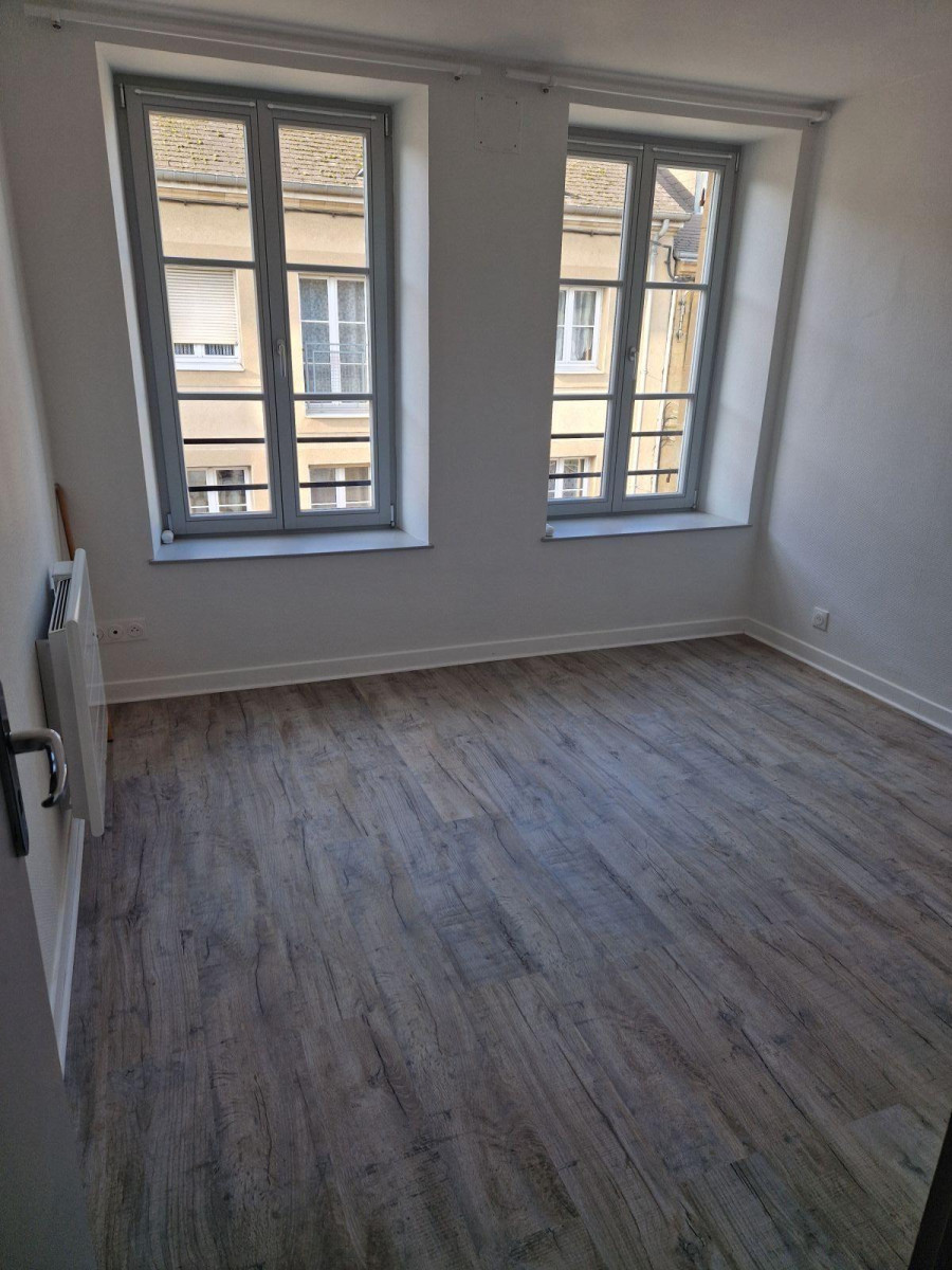 
                                                Location
                                                 Appartement T3 lumineux