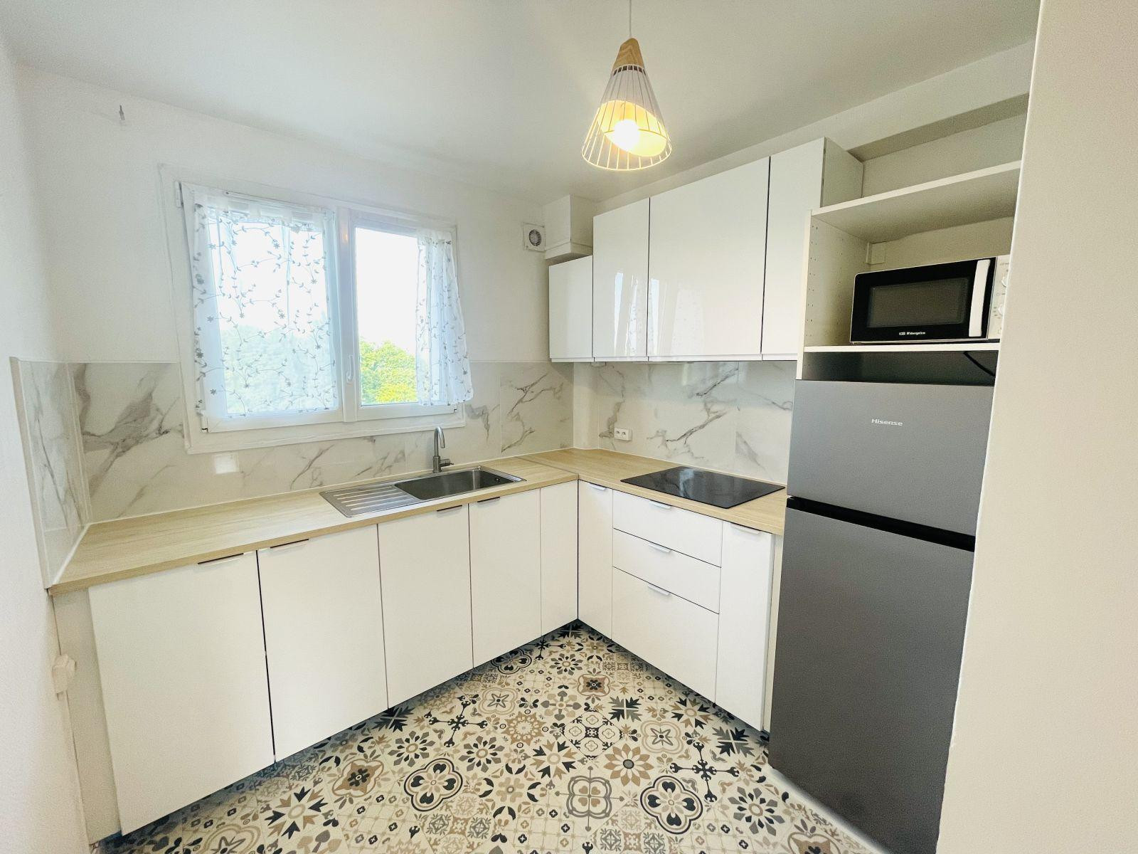 
                                                Location
                                                 Appartement T3 lumineux avec belle vue sur Marne