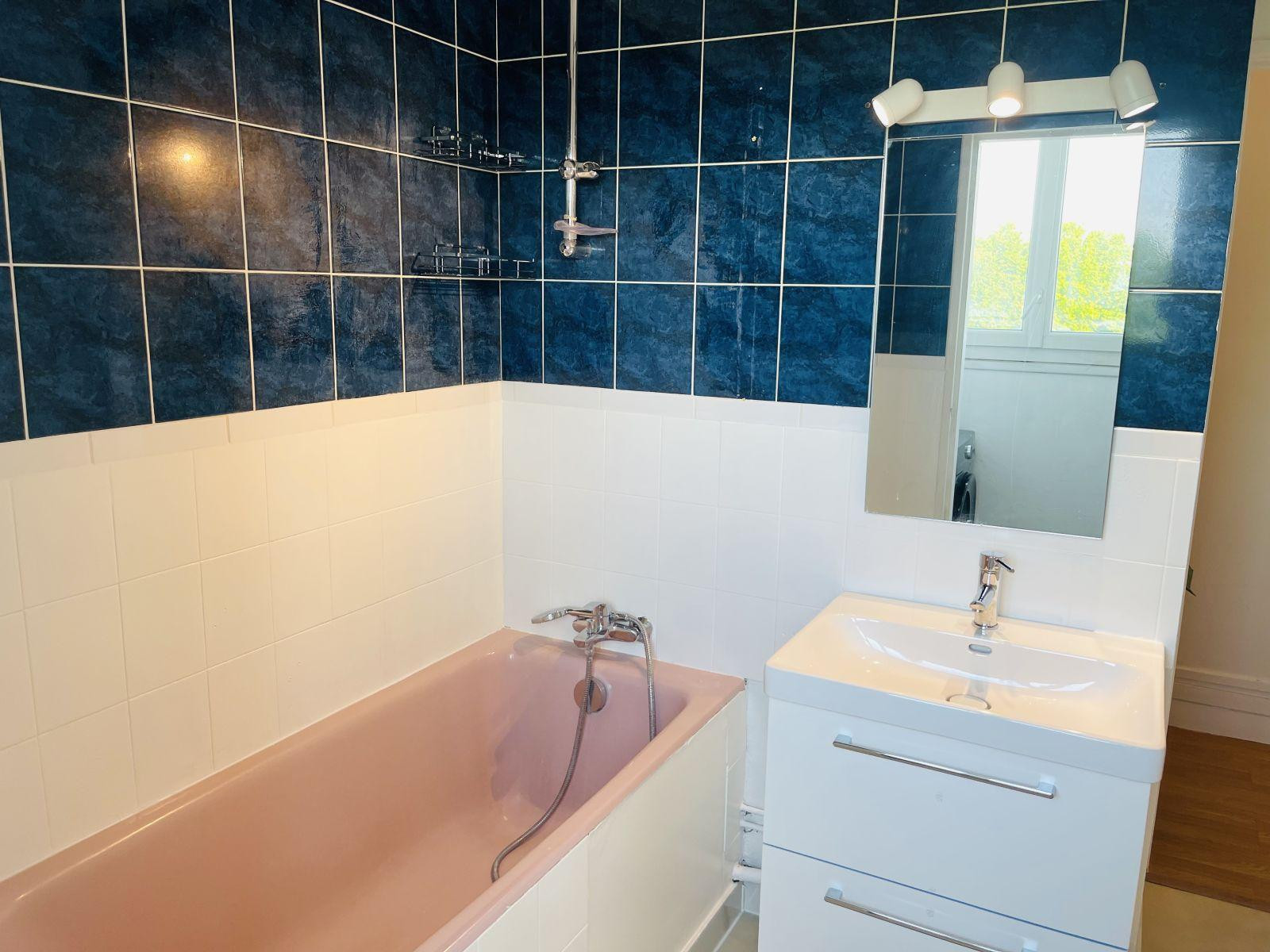 
                                                Location
                                                 Appartement T3 lumineux avec belle vue sur Marne