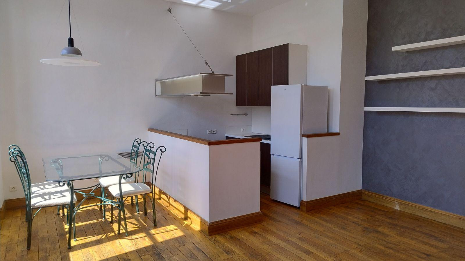 
                                                Location
                                                 Appartement T3 Lumineux - calme - Grenoble