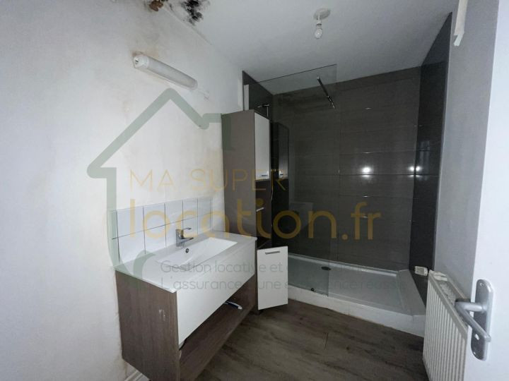 
                                                Location
                                                 Appartement T3 Lumineux, QUARTIER REMICOURT