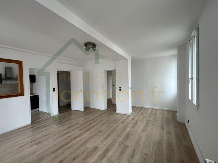 
                                                Location
                                                 Appartement T3 Lumineux, QUARTIER REMICOURT