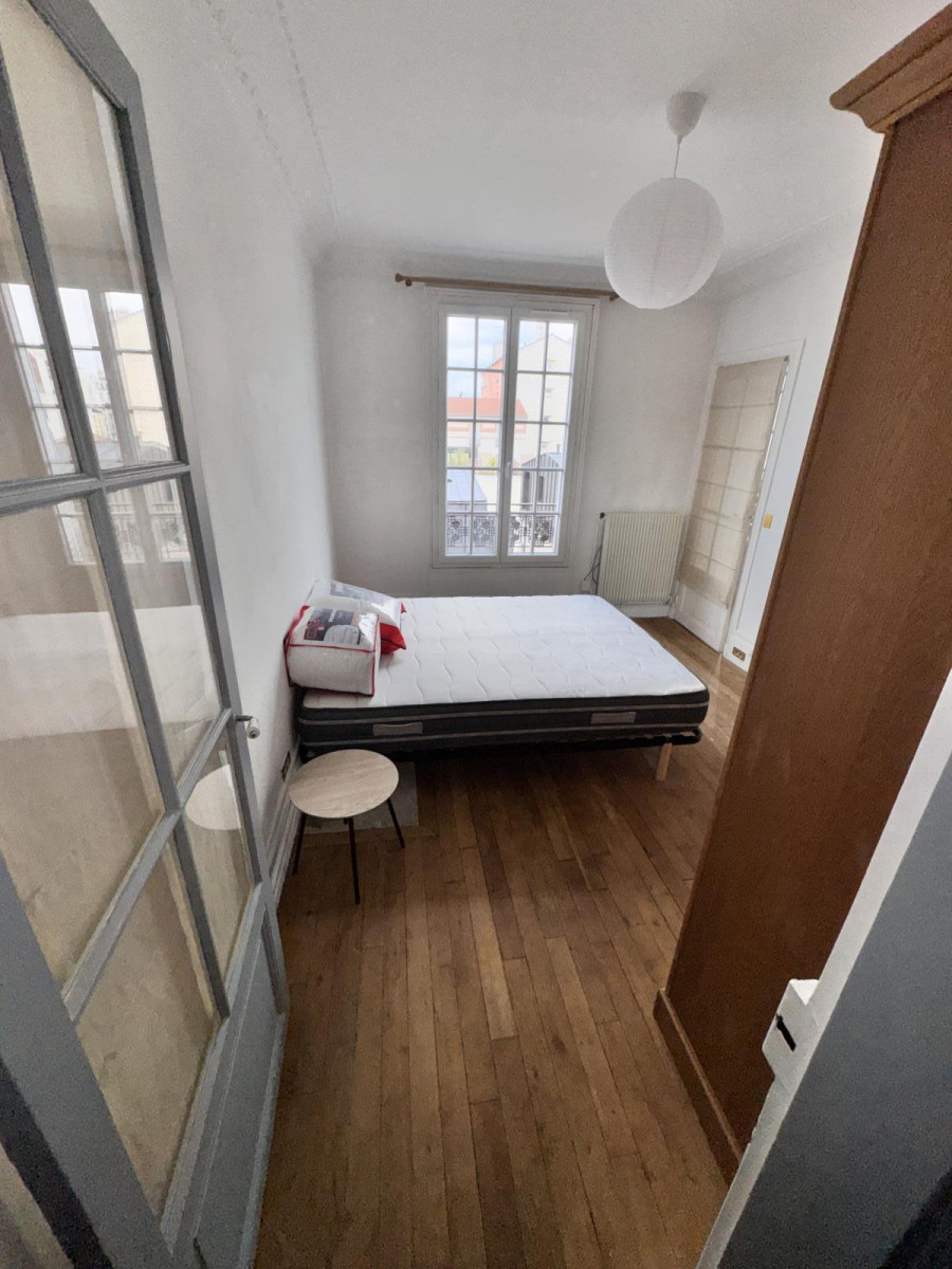 
                                                Location
                                                 Appartement T3 meublé