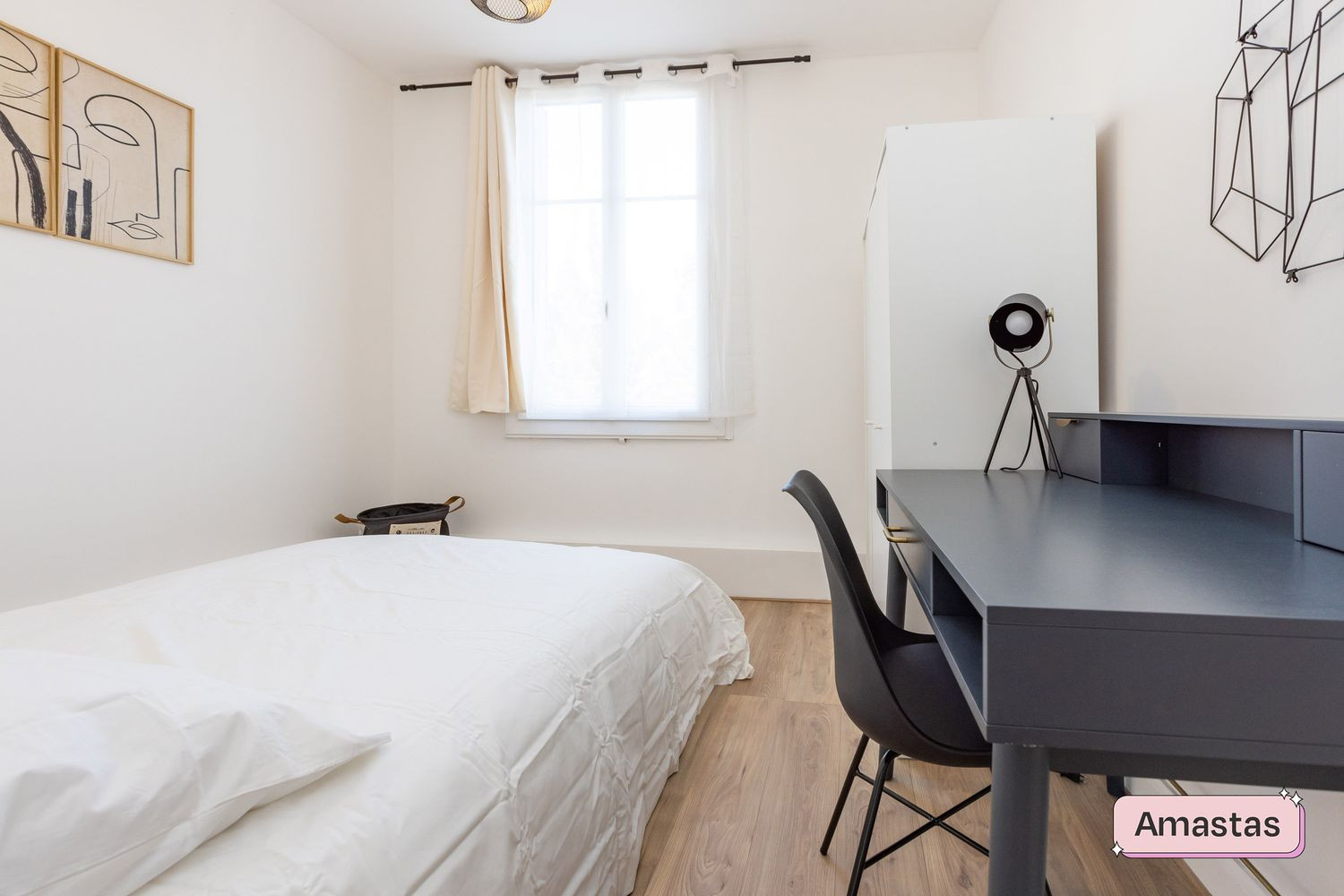 
                                                Location
                                                 Appartement T3 meublé à Nantes quartier Mellinet