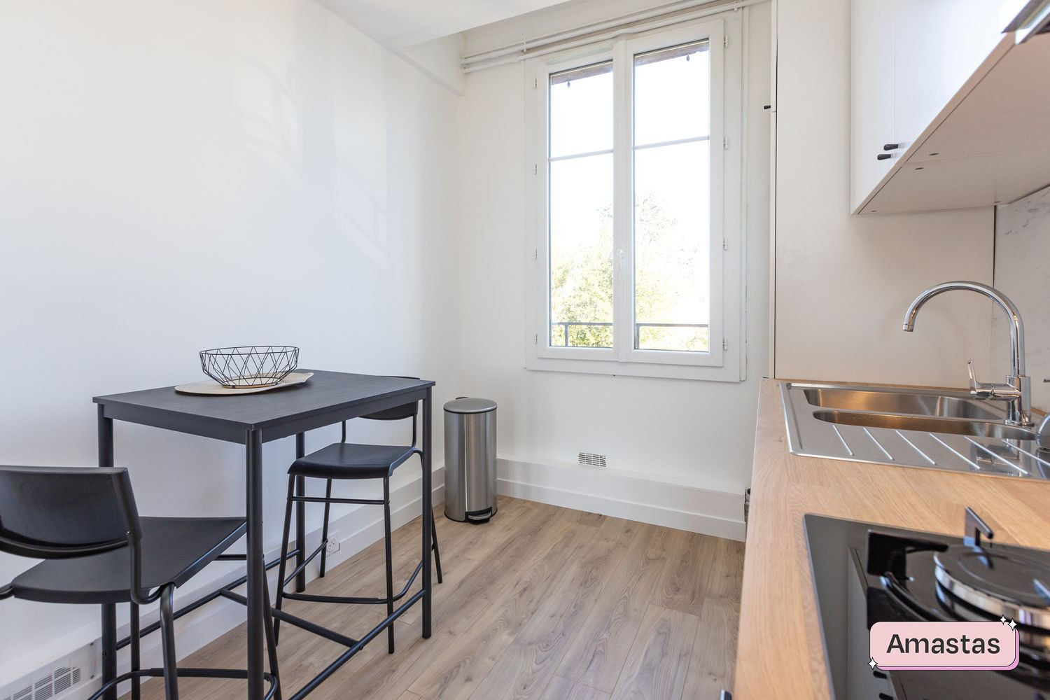 
                                                Location
                                                 Appartement T3 meublé à Nantes quartier Mellinet