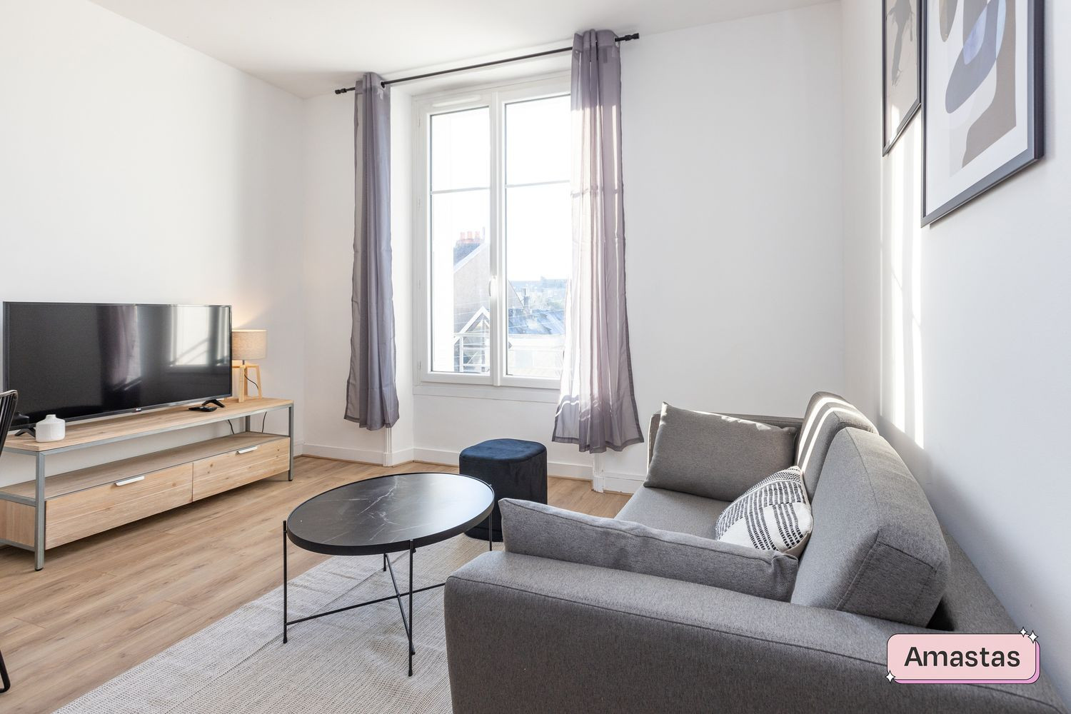 
                                                Location
                                                 Appartement T3 meublé à Nantes quartier Mellinet