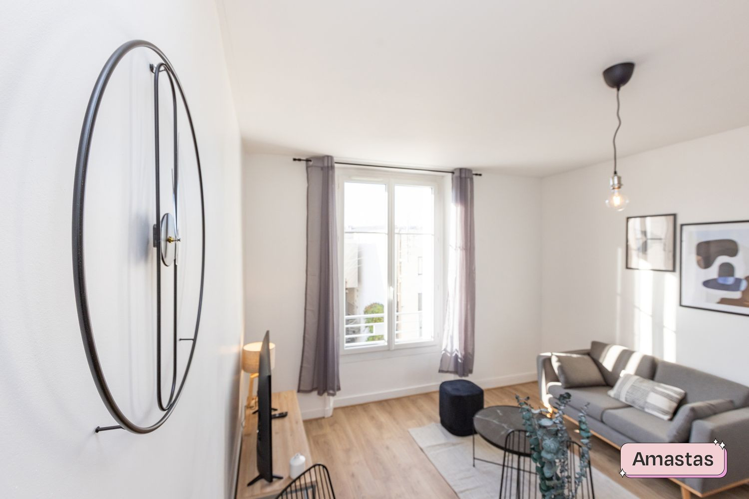 
                                                Location
                                                 Appartement T3 meublé à Nantes quartier Mellinet