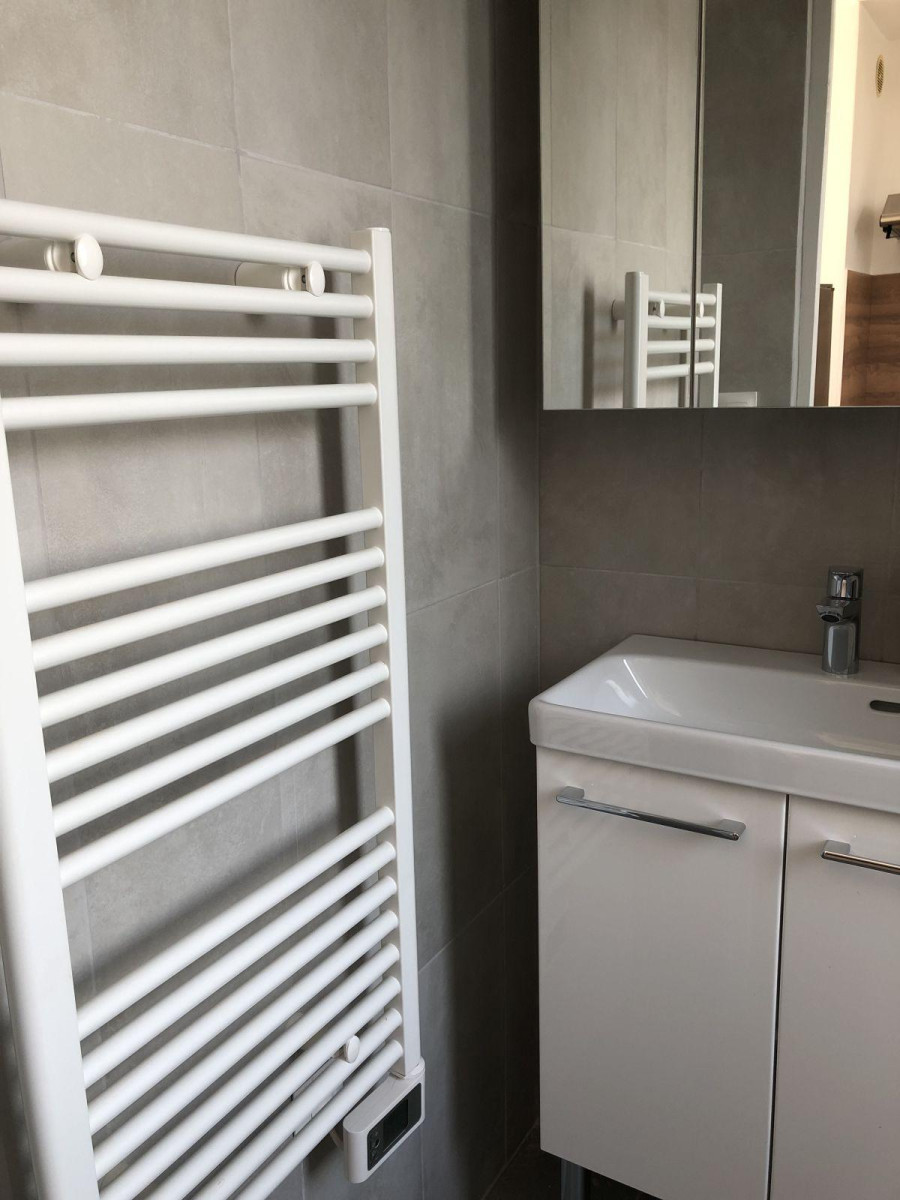 
                                                Location
                                                 Appartement T3, meublé, calme et lumineux