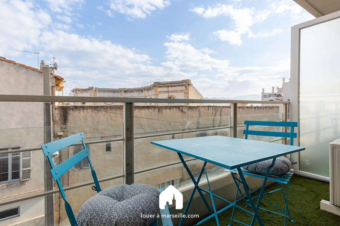 
                                                Location
                                                 Appartement T3 meuble dans le quartier de Baille