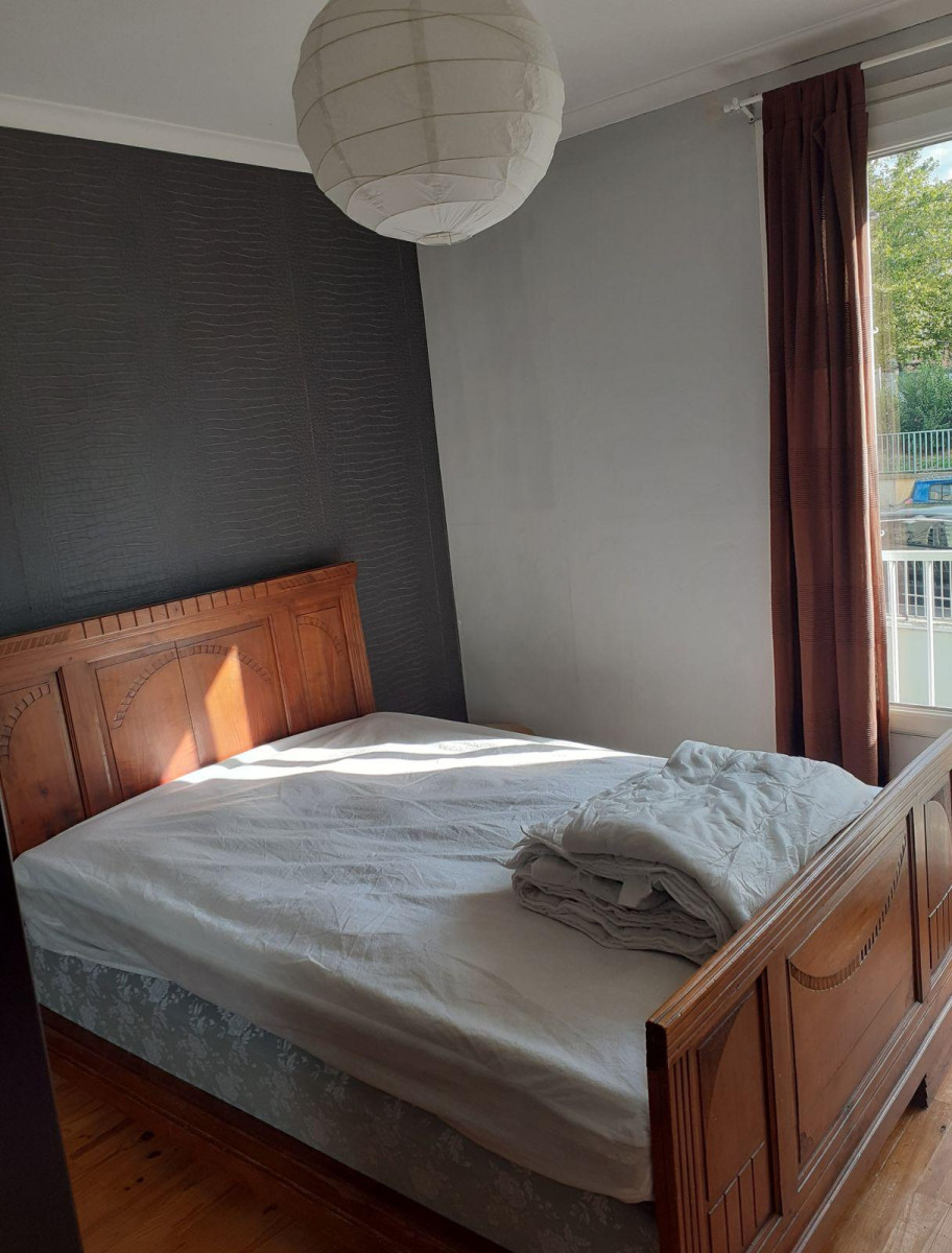 
                                                Location
                                                 Appartement T3 meublé idéal pour étudiants