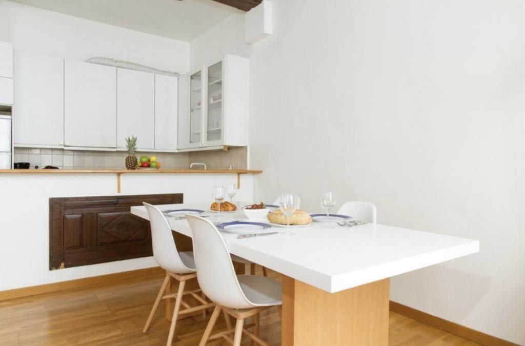 
                                                Location
                                                 Appartement T3 meublé proche commerces à Paris 15