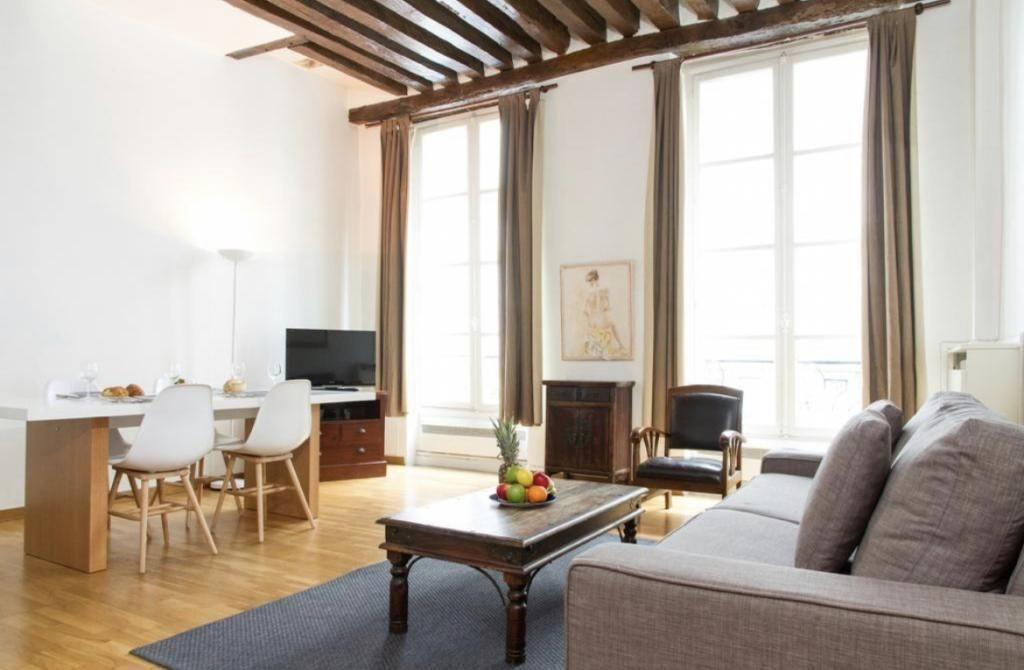 
                                                Location
                                                 Appartement T3 meublé proche commerces à Paris 15