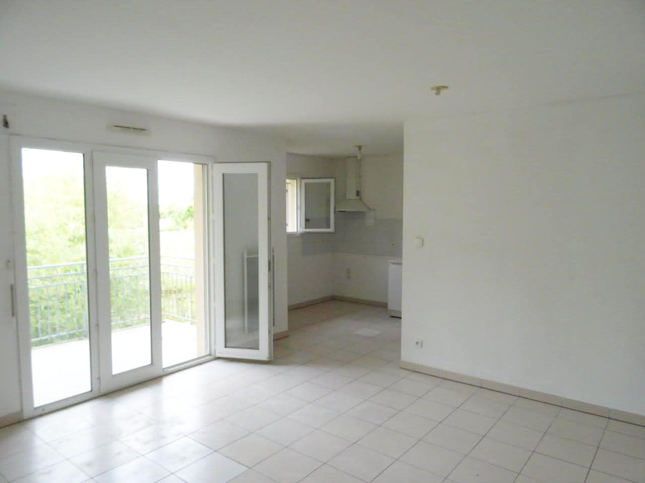 
                                                Vente
                                                 Appartement T3 Occupe General 12010 à Cambes