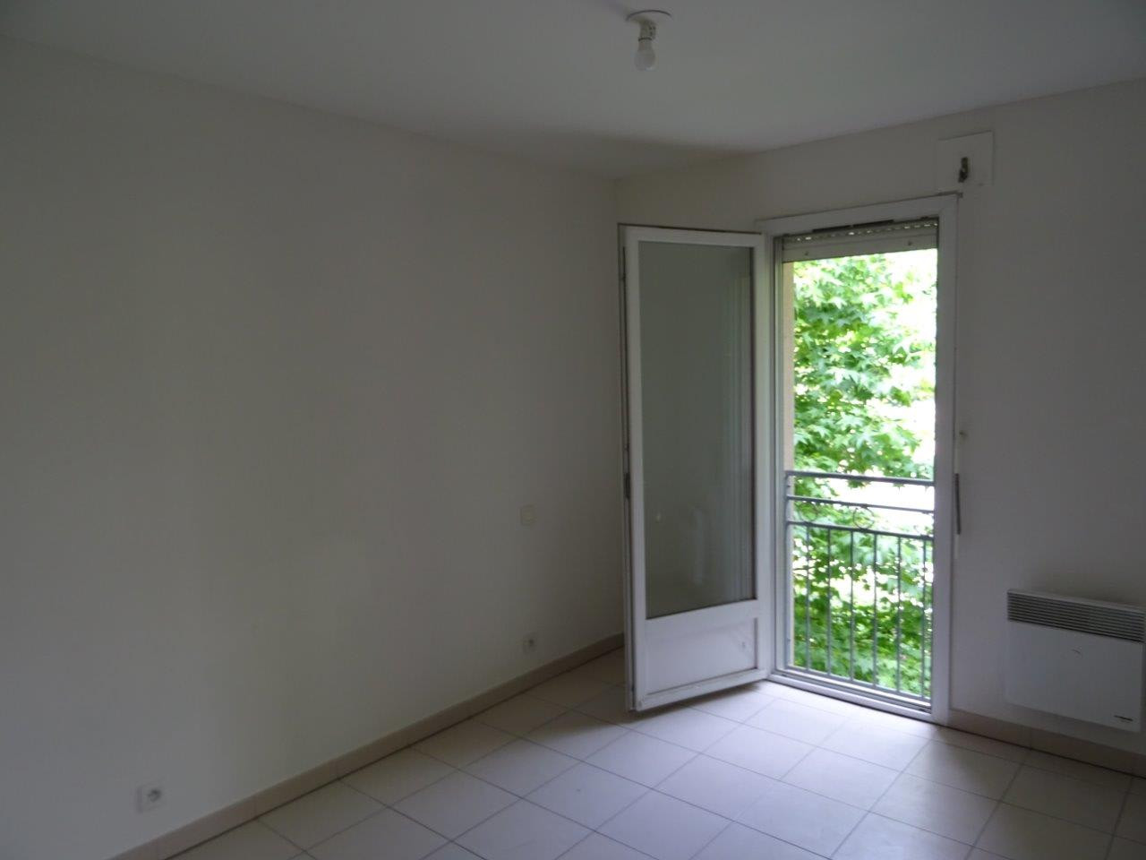 
                                                Vente
                                                 Appartement T3 Occupe General 12010 à Cambes