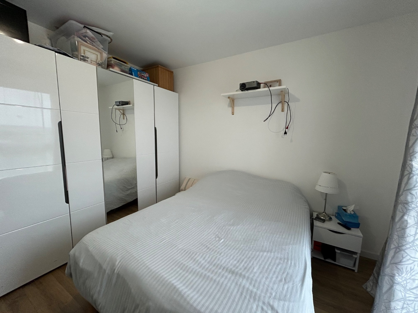 
                                                Location
                                                 Appartement T3, parkings, balcon
